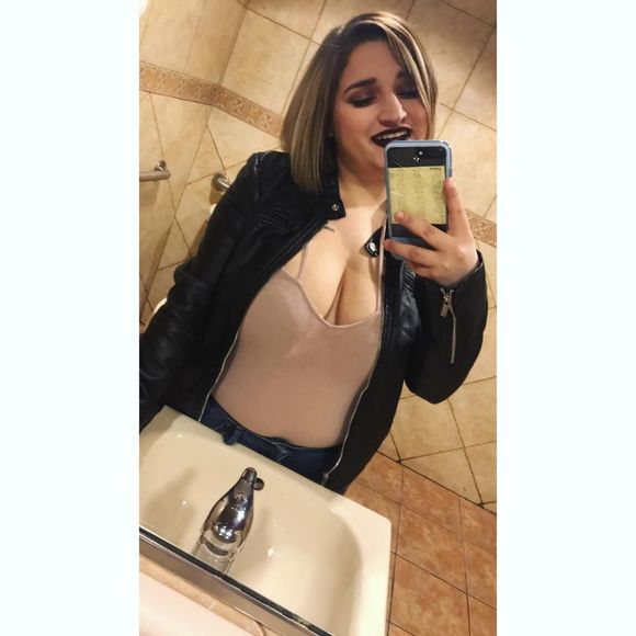 Meet your Posher, Kaci - Picture 1 of 1